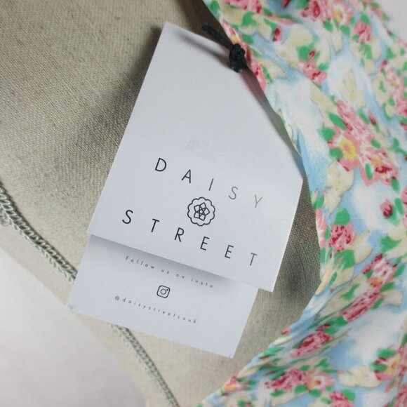Daisy Street halter neck scarf top in Ditsy floral size Large - Picture 8 of 10